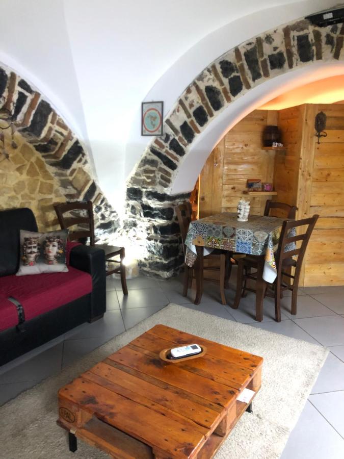 Antony'S Home Catania Bagian luar foto